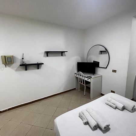 1 Room Apartment Near By Central Train Station باليرمو المظهر الخارجي الصورة