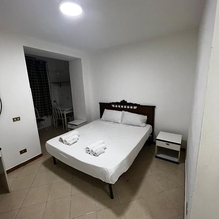 1 Room Apartment Near By Central Train Station باليرمو المظهر الخارجي الصورة